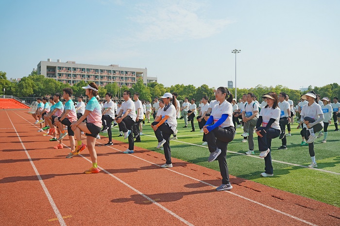 FUN肆奔跑 悦动四方​——四方光电2025年环湖健康跑活动圆满收官